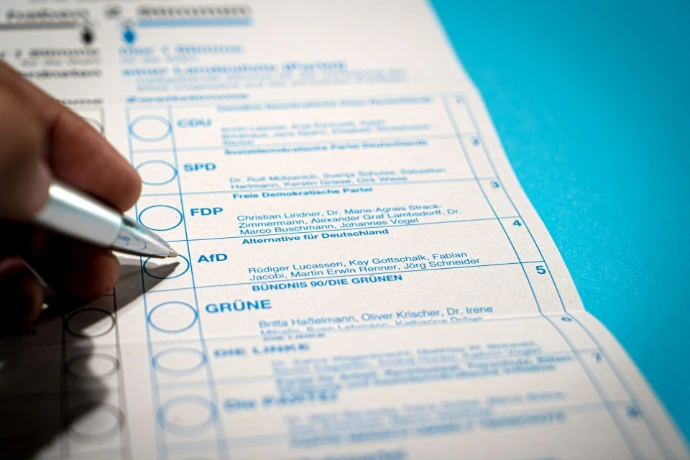 Detailed financial planning and audit checklist for business optimization.